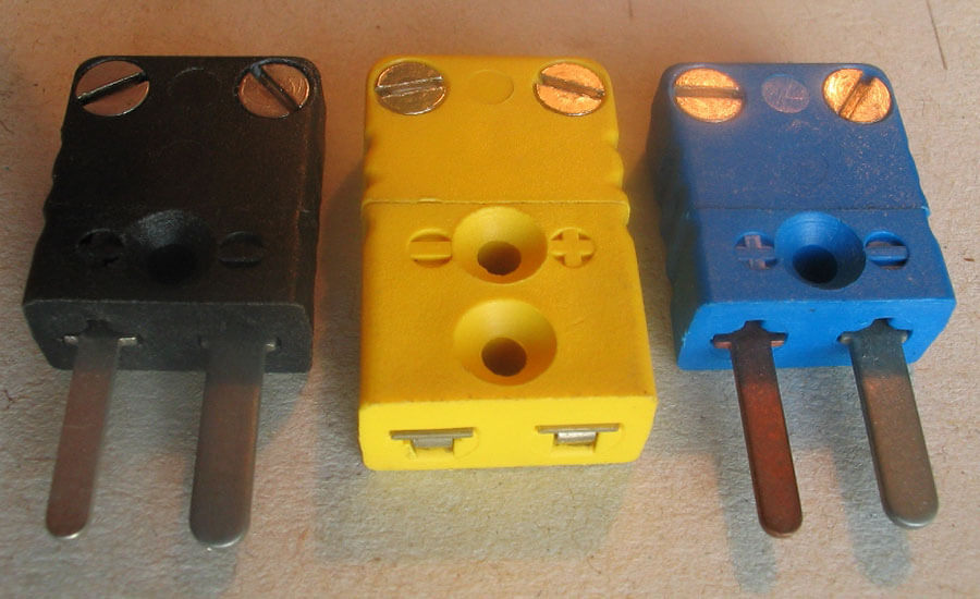 Thermocouple connectors with different colors Thermocouple connectors